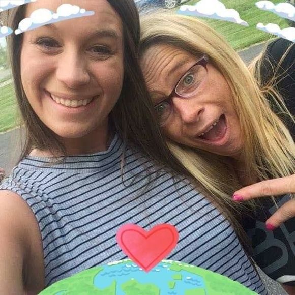 Meet your Posher, Lisa - Picture 1 of 1